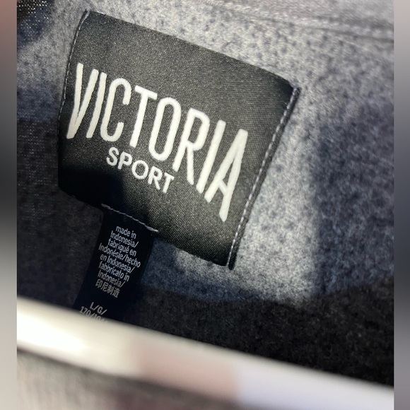 Victoria's Secret Victoria Sport Sweatshirt Pullover Red Logo Size Large - Picture 2 of 4